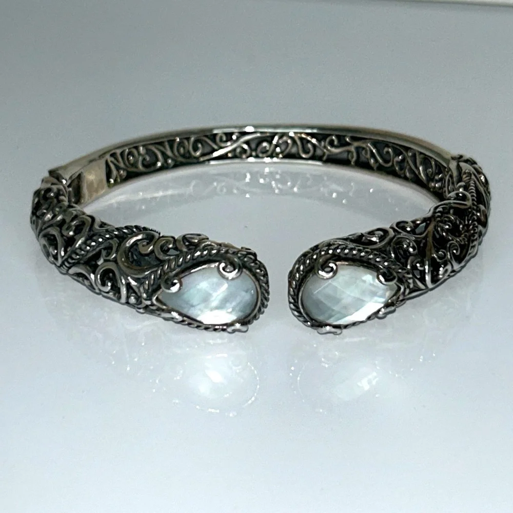 NWOT Carolyn Pollack Sterling Silver White Mother o Pearl Hinged Bangle Bracelet